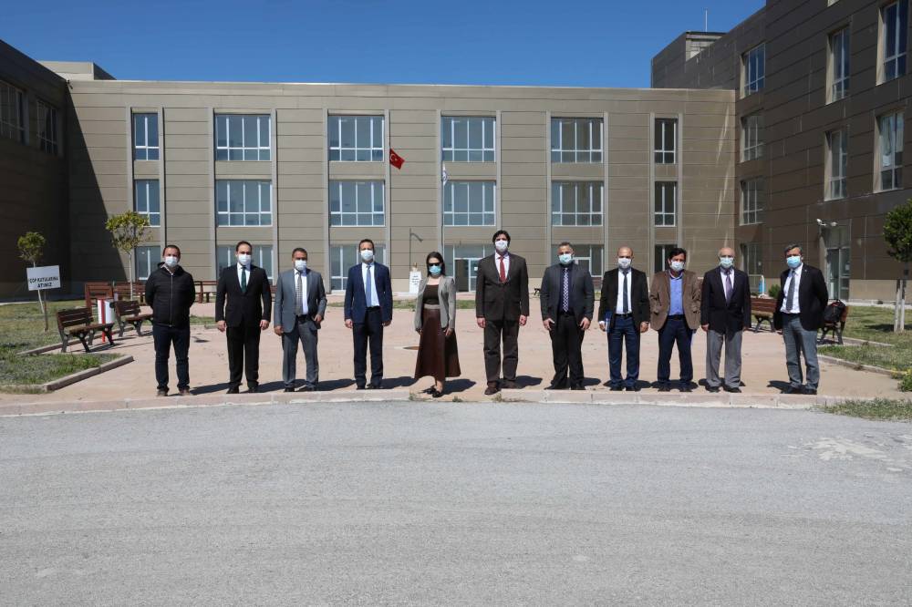 Rektör Prof. Dr. Tuncel Yumurtalık MYO’da İncelemelerde Bulundu