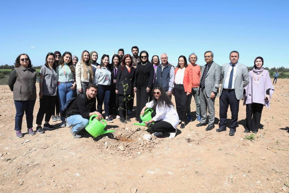 Rektör Prof. Dr. Tuncel, 50. Yıl Anısına 50. Yıl Mezunlarıyla Fidan Dikti