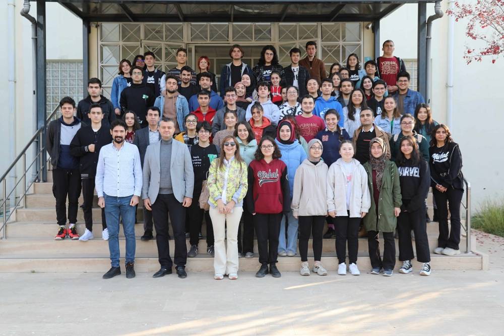 ÇÜMERLAB ve Biyoteknoloji Merkezi Kapılarını Geleceğin Bilim İnsanlarına Açtı