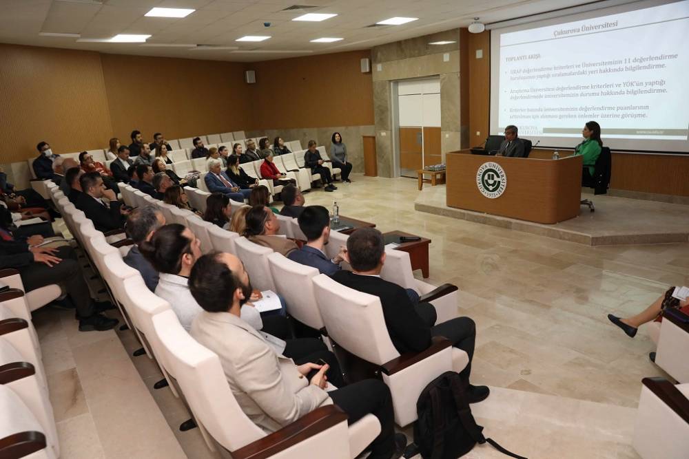 Rektör Prof. Dr. Tuncel, Yayın Sayısı Yüksek Olan Akademisyenlerle Bir Araya Geldi