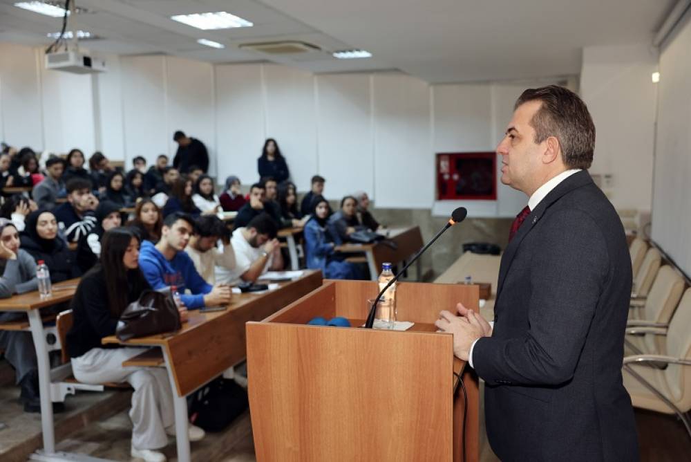 Rektör–Öğrenci Buluşmalarında Sıradaki Durak: Abdi Sütcü Sağlık Hizmetleri Meslek Yüksekokulu