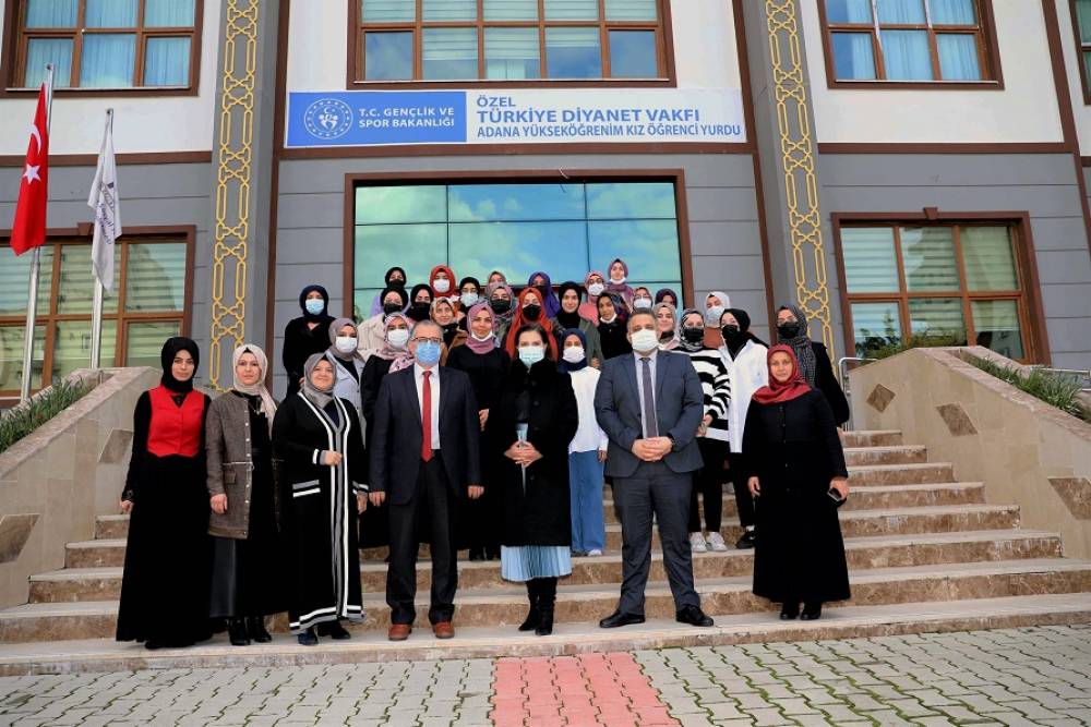 Prof. Dr. Tuncel: “Her Şey Bir Gün Bitebilir, Ama Eğitiminiz ve Diplomanız Hep Sizinle Kalacak”