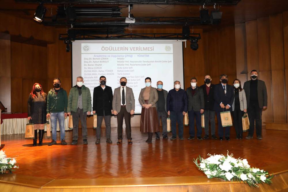 Ziraat Fakültesi Araştırma ve Uygulama Çiftliği 2021 Yılı Raporu ve Değerlendirme Toplantısı Yapıldı