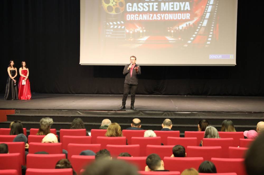 Başarılar Perdede Buluştu! Çukurova Üniversitesinde Öğrenci Filmleri Seyirciyle Buluştu