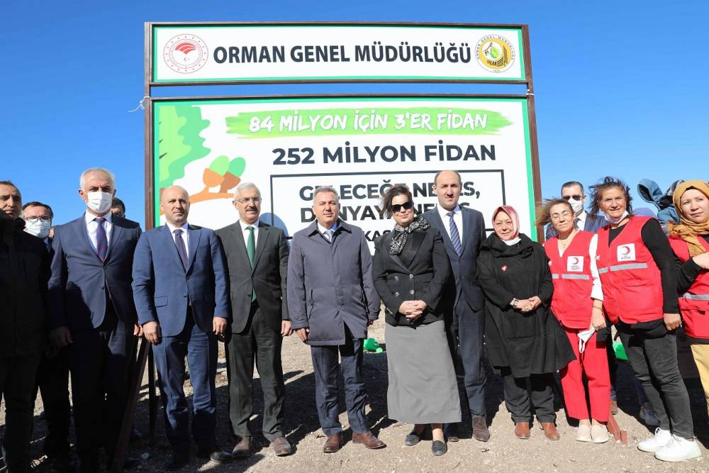 “11 Milyon Fidanı Toprakla Buluşturuyoruz, 11 Milyon Ağaç, Bugün Fidan, Yarın Nefes” Projesi Kapsamında Tören Düzenlendi