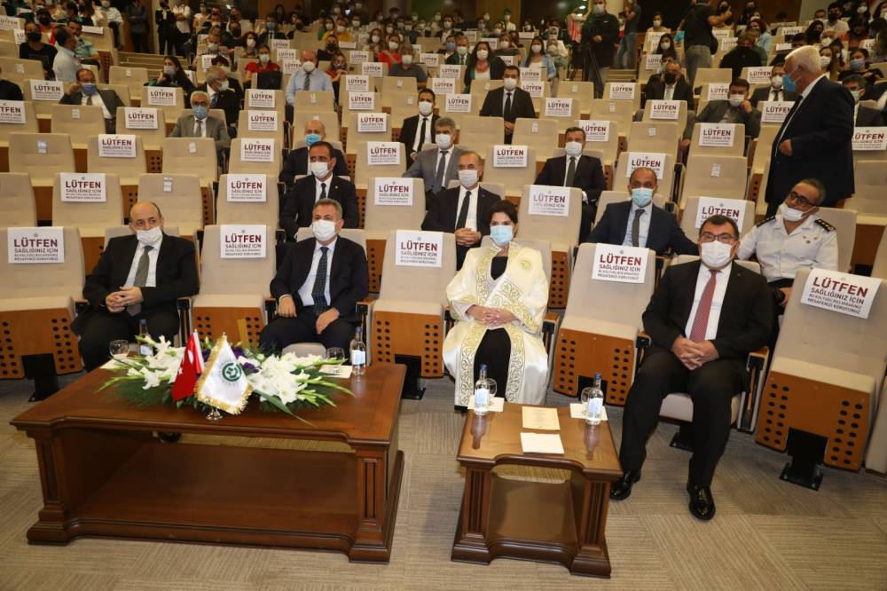Çukurova Üniversitesi 2021-2022 Akademik Yılı Törenle Başladı 