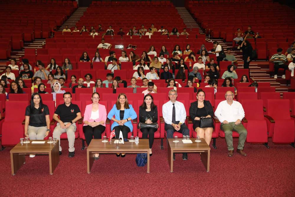Çukurova Üniversitesi Eğitim Öğretim Yılı Açılış Etkinlikleri Kapsamında Bir Dizi Konferans Düzenlendi